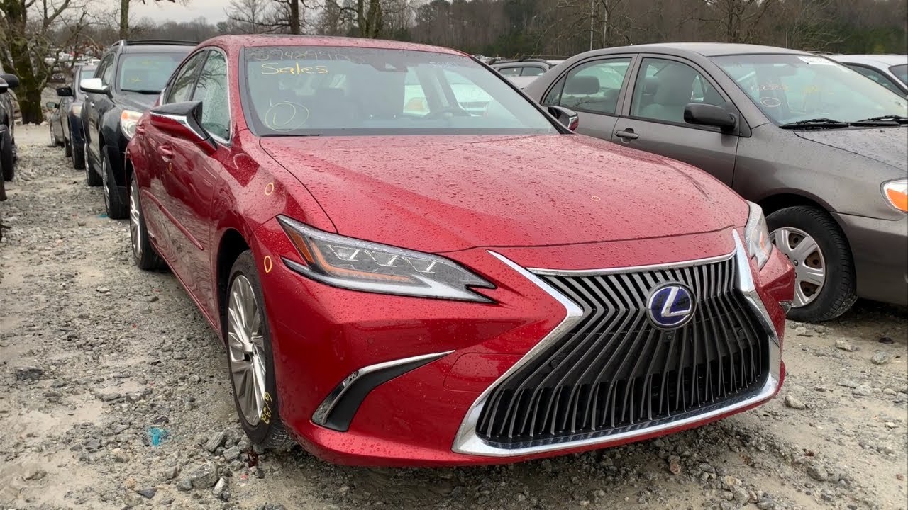 VERY LITTLE TO NO DAMAGE ON THIS LEXUS ES300h AT COPART! *AND IT'S SELLNG FOR CHEAP*!