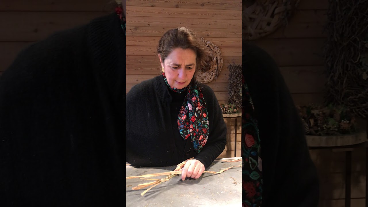 Buddhanoten in langwerpige schikking met droogbloemen