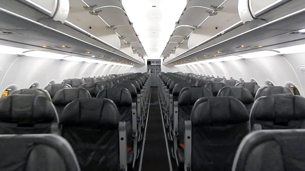 Despegue nocturno Bucaramanga Palonegro Airbus A320 N939AV