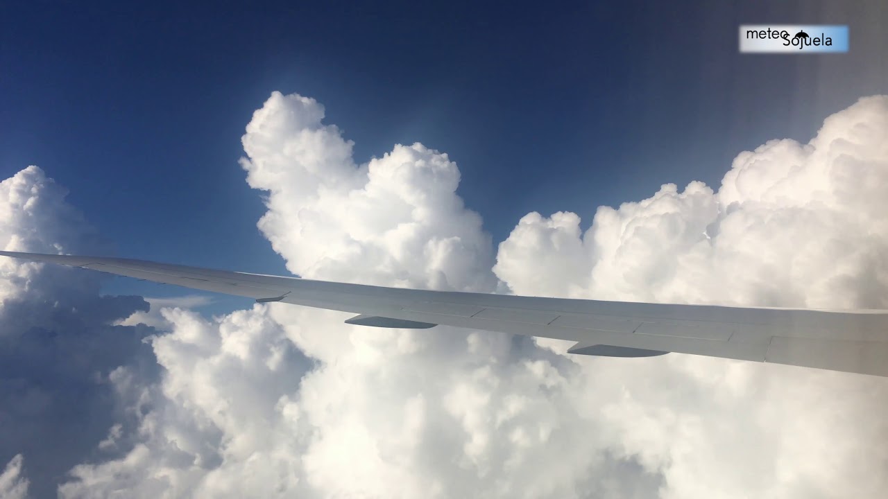 Volar entre CUMULONIMBUS. 30/08/2018
