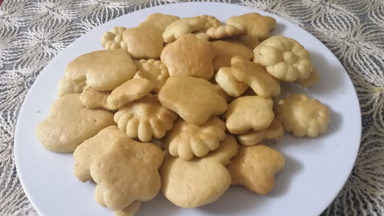 بسكويت سادة بدون بيض ولا زبدة ينفع للشاي وللاطفال الرضع في خمس دقايق والطعم حكاية