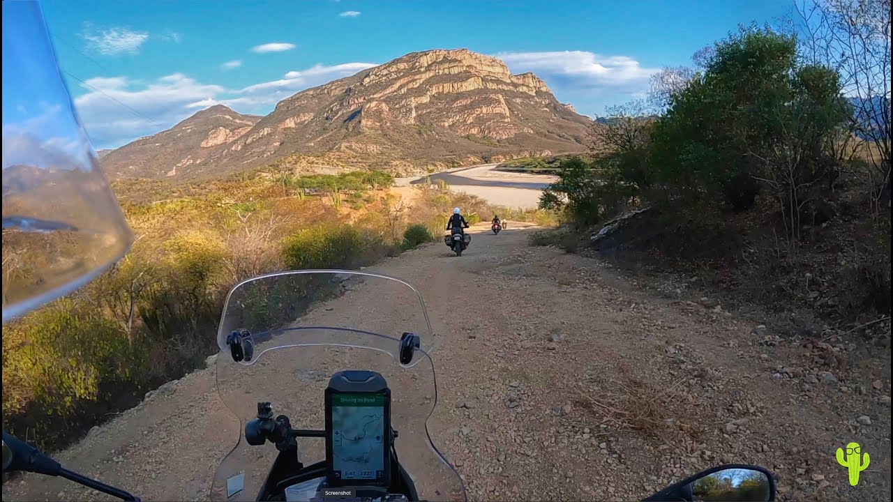 Moto Guzzi V85TT Mexico Adventure Choix to Batopilas Part 2, Getting Out of a Dicey Situation