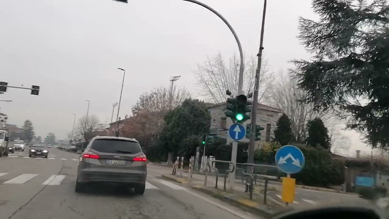 Come affrontare gli incroci Esame di guida patente B ( Parte 1)