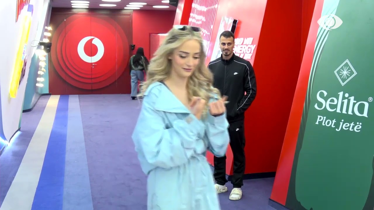 Dy &ldquo;miq&rdquo; t&euml; vegj&euml;l futen n&euml; sht&euml;pi, banor&euml;t nuk reagojn&euml; nga breshkat