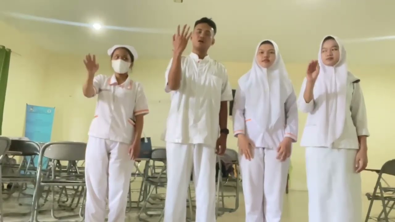 Pemeriksaan ROM aktif kelompok 4
