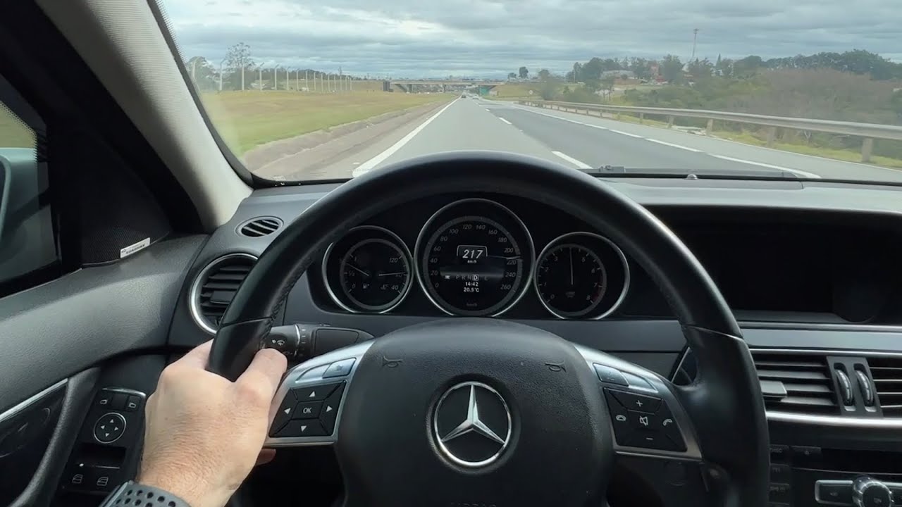 SUBSTITUTA DO JETTA - MERCEDES-BENZ C 180 2013