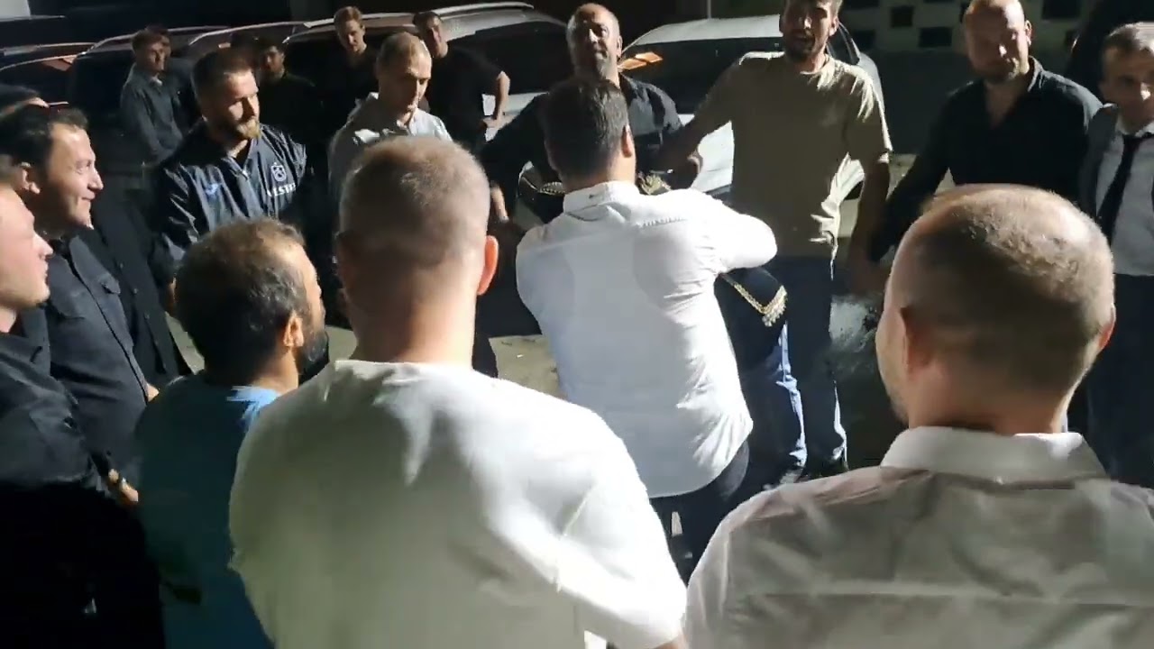 Topluca Köyü M3anu da Salon Yetmeyince Horon Dişariya Taştı İşte M3anu İşte Horon 