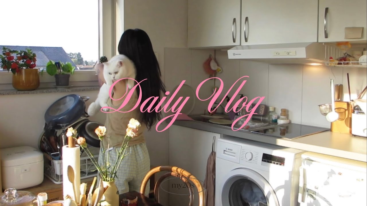 Daily Vlog | Trở về với cuộc sống thường nhật | chuyển mùa, dọn nhà, nướng bánh, hái táo,… | my20s