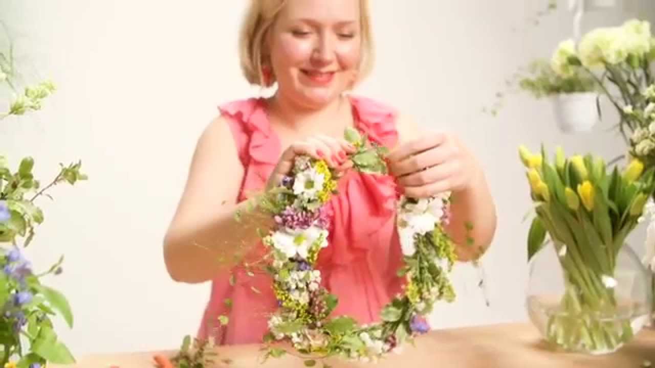 Näin sidot helpon kukkaseppeleen