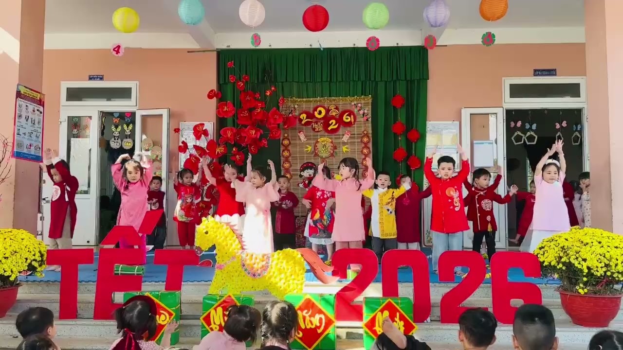 Văn nghệ trường Tít