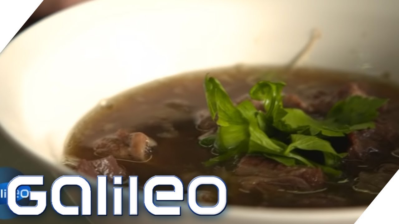 Diese Suppe kocht seit 40 Jahren - stimmt das? | Galileo | ProSieben