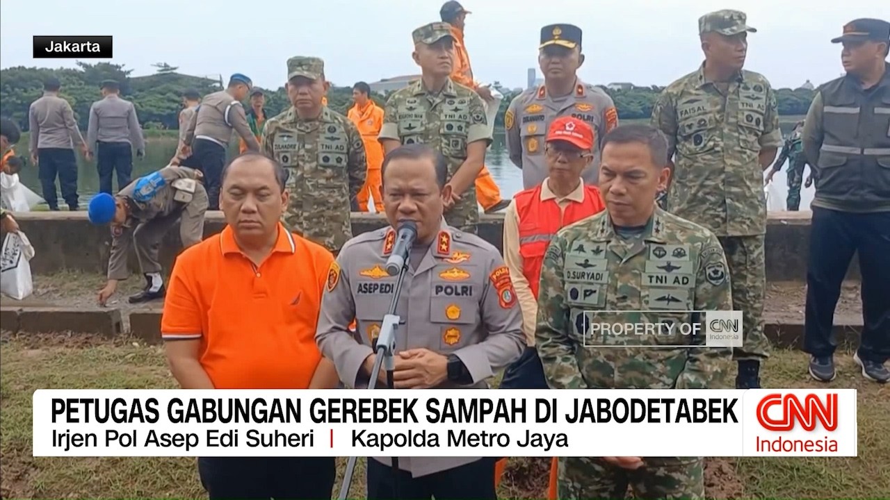 Petugas Gabungan Gerebek Sampah di Jabodetabek REV