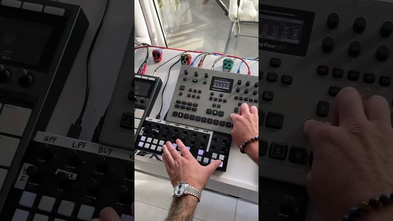 From this, to that⁠ ⁠ #analogsol #musicproducer #liveelectronicmusic #barcelona #solsonidos #1980...