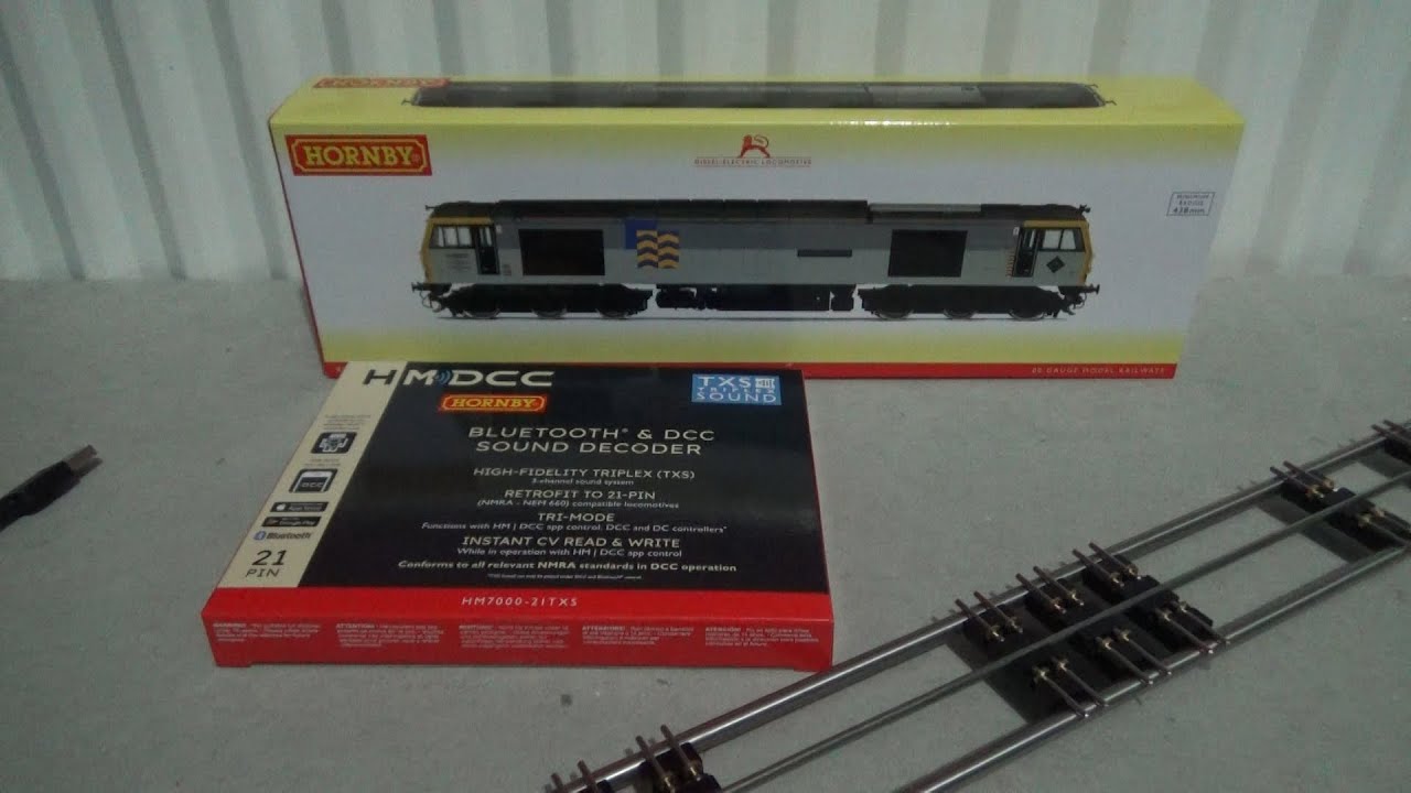 Installing The Hornby HM7000 21 Pin Decoder With Bass Speaker Into The Hornby Class 60 #dcctutorial