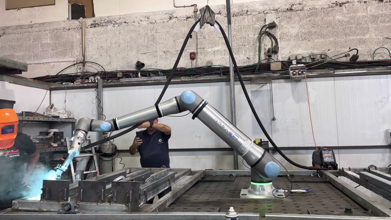 @UniversalRobotsVideo  UR20 with@smoothrobotics smooth tool welding system by Devall
