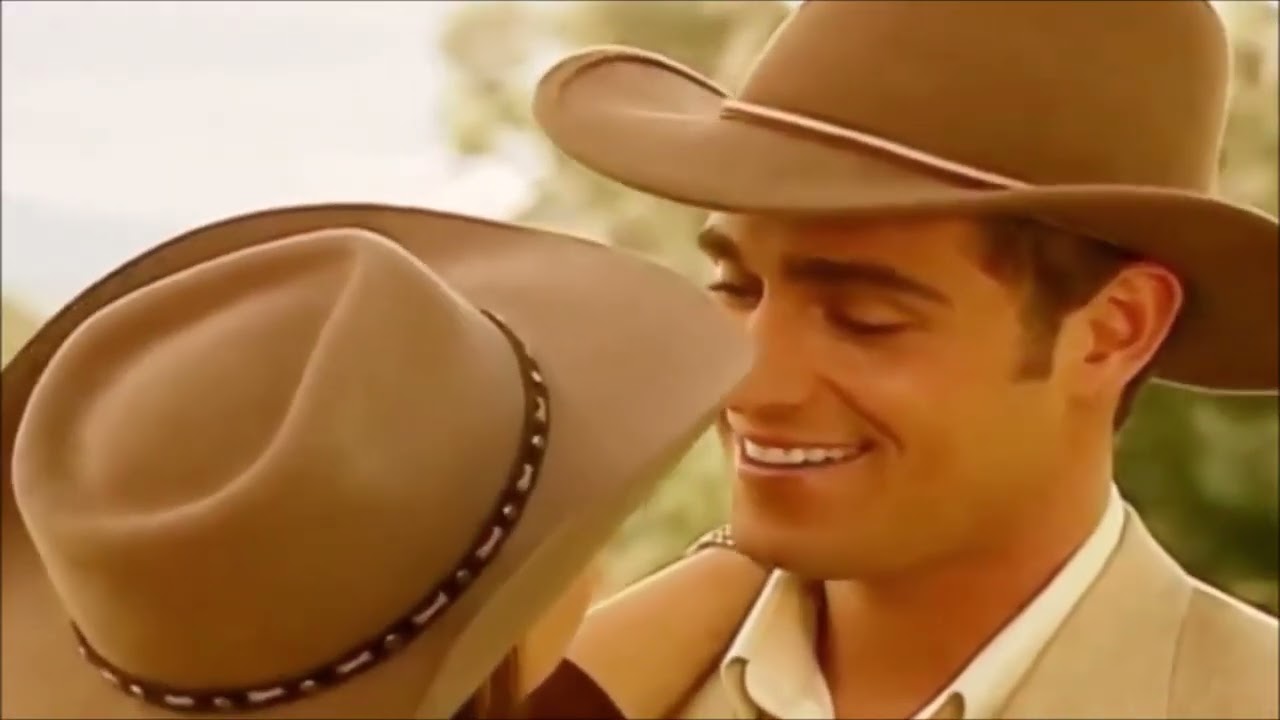 Sara y Franco/ Santiago y Alicia/ Natasha Klauss y Michel Brown (Cowboy like me)