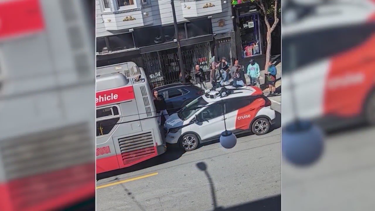 Cruise recalls 300 robotaxis after Muni bus crash