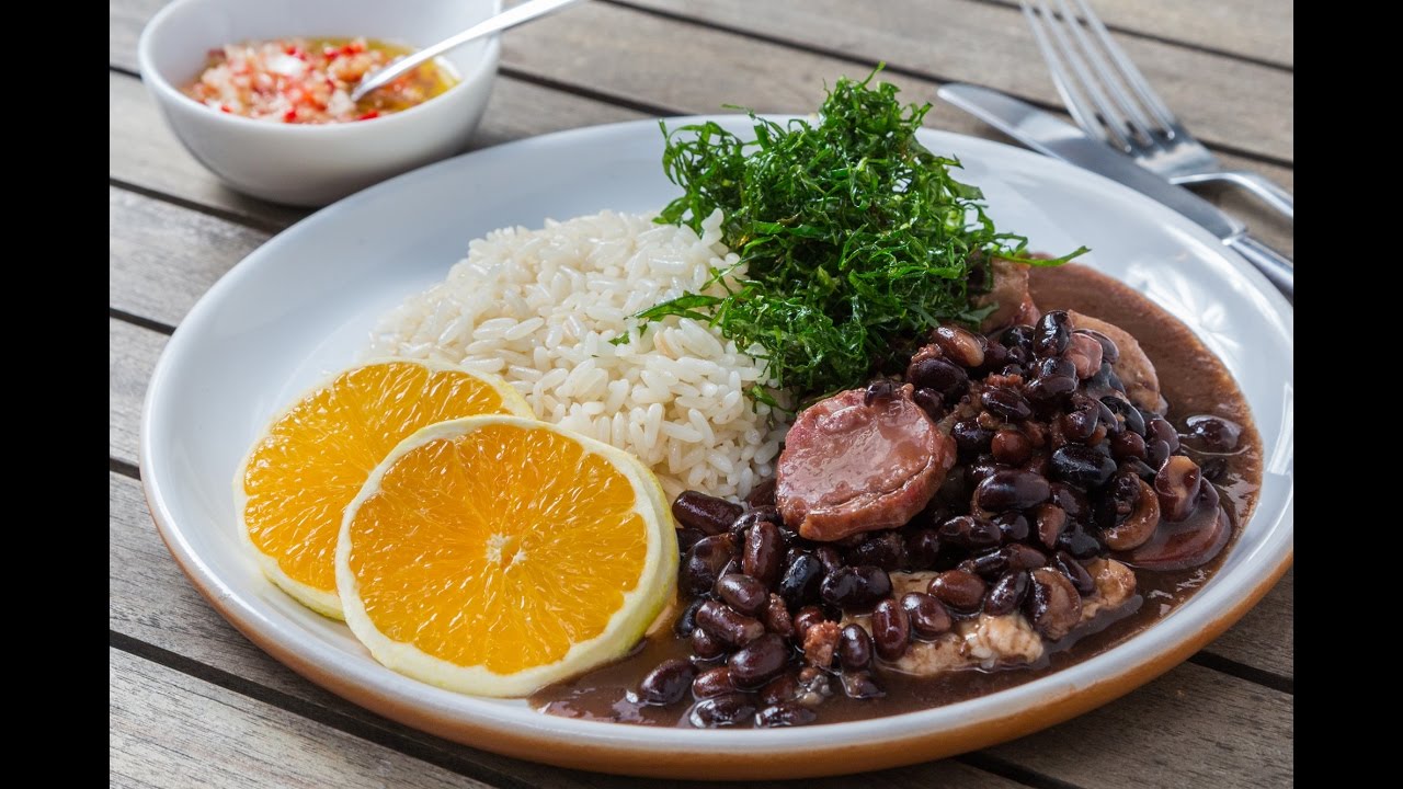 Feijoada com Crisp de Couve