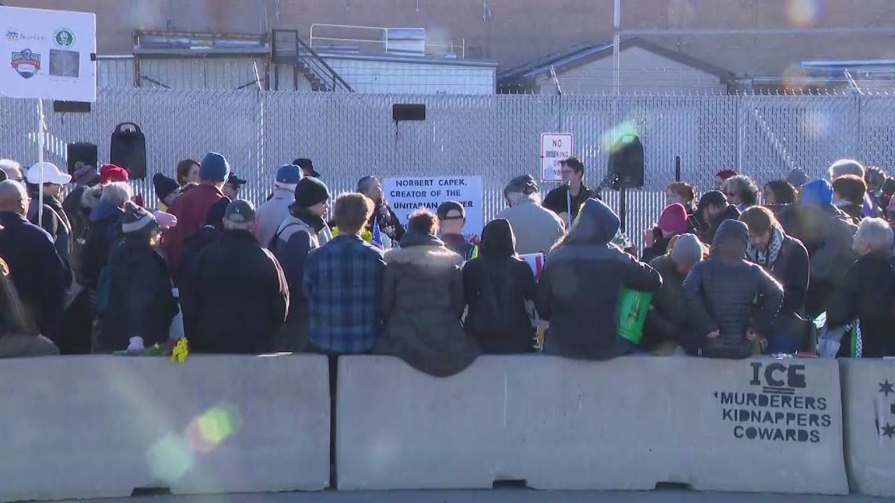 Demonstrators return to Broadview for weekly protest outside ICE facility | Immigration Enforcement
