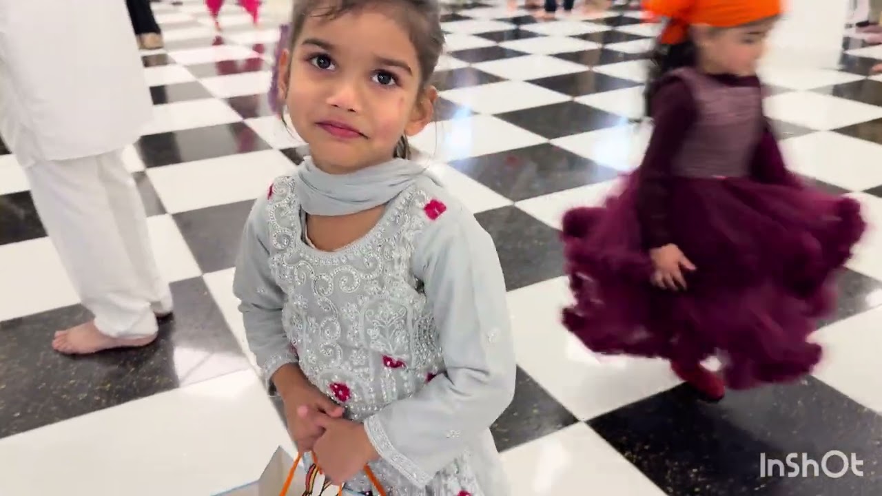 Aasi gye birthday party te and Anijot ne pya lehenga😍😍😍#trending #vlogger #love #uk #dailyvlog 