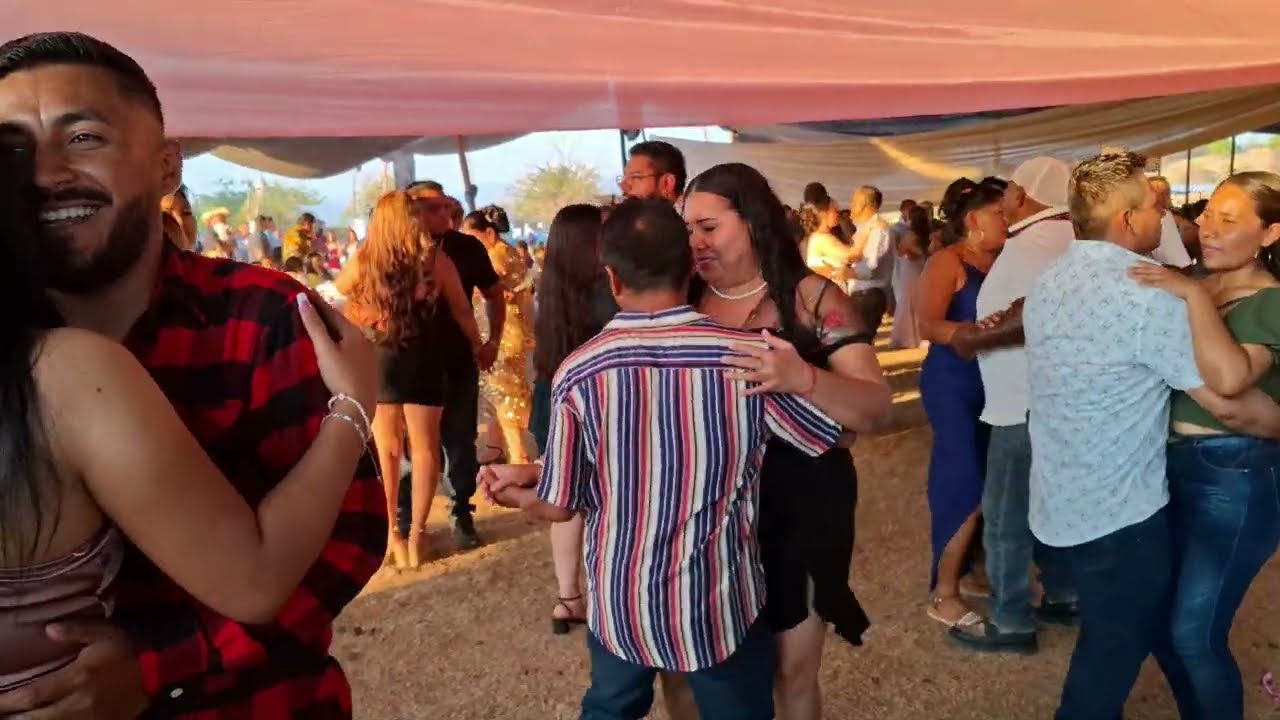 Jose arana total mente en vivo aya en Cuadrilla nueva guerrero 