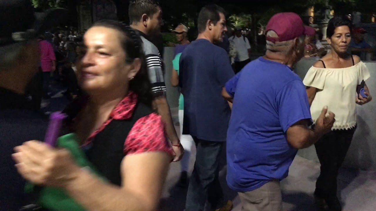 Plaza de Armas. Torreón Coahuila. Domingo de baile 