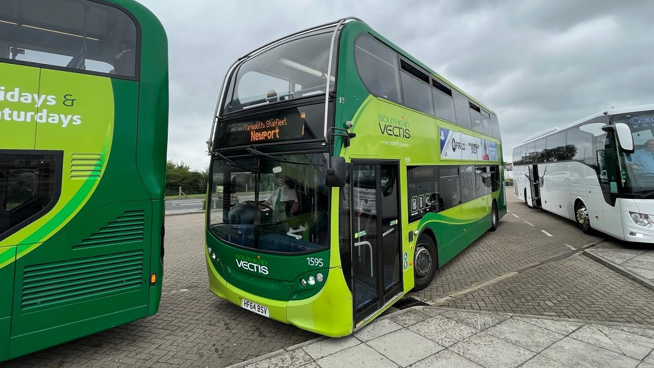 Southern Vectis (Go South Coast) 1595 HF64 BSV ADL Enviro 400