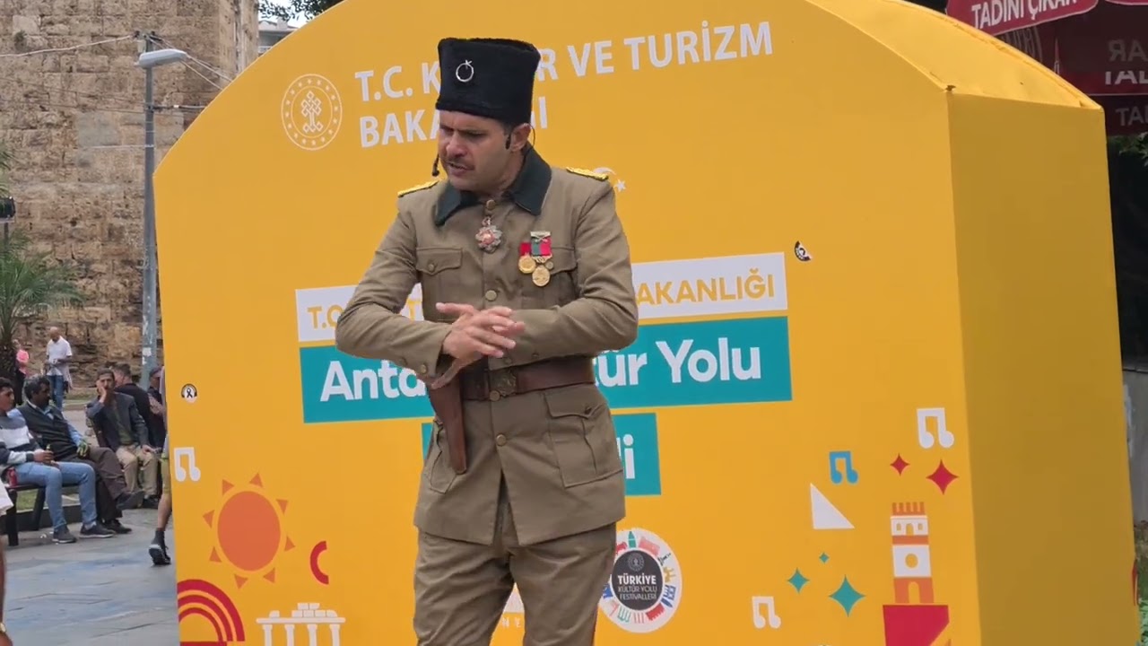 Antalya Kalekapısı'nda Atatürk & Çanakkale konulu tiyatro gösterisi.