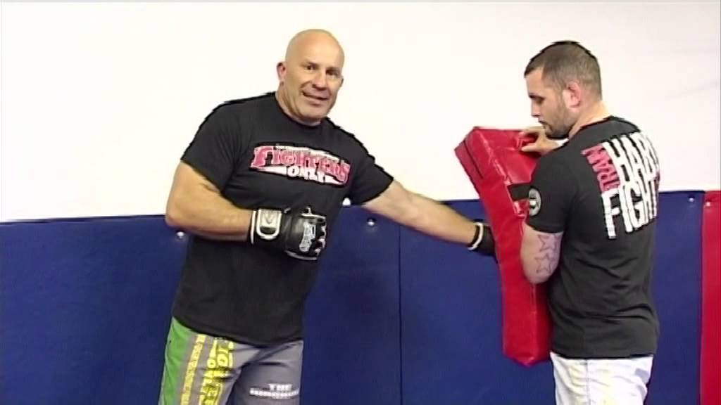 Machine MMA Liver Kick