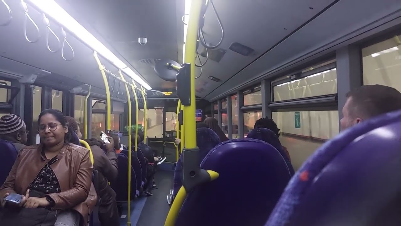 Journey on the route 108 (MEC32 BD09ZVX) Mercedes Benz Citaro 0G53 12m Go Ahead London Docklands.