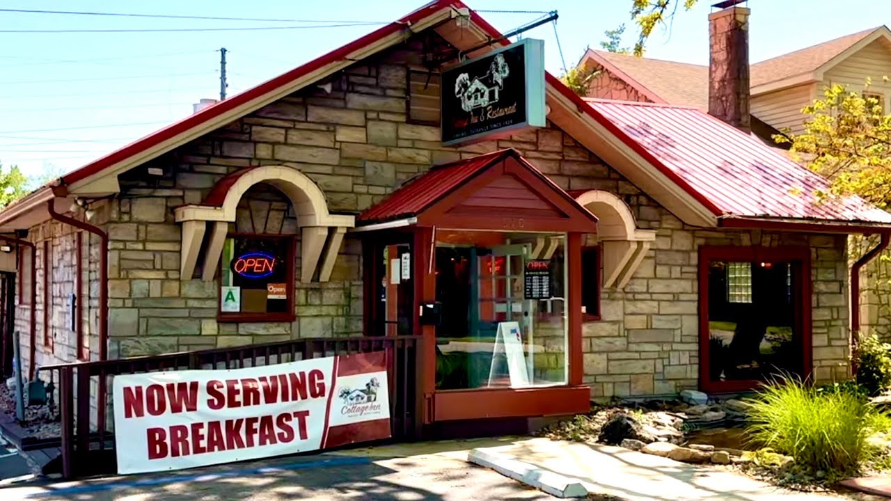 COTTAGE INN (SINCE 1929) w/“NATIONAL TREASURE”  SAM STALLINGS | Restaurant Review | Louisville, KY