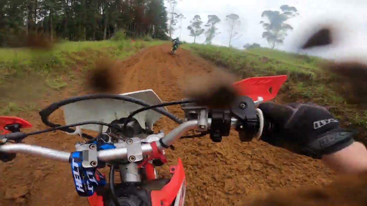 Pista Rio Ferro em Benedito novo 
