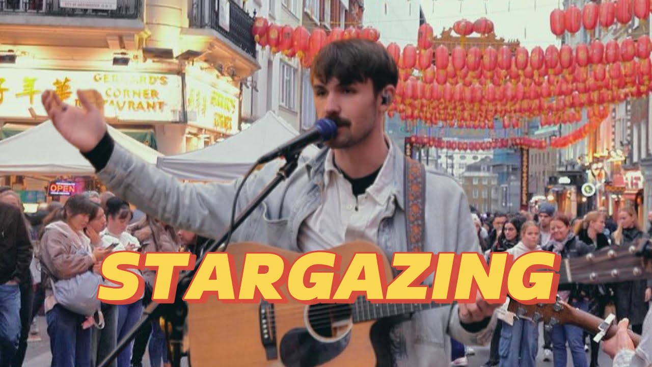 His Cover of VIRAL Hit 'Stargazing' STUNS the Crowd! People SING ALONG! | Myles Smith - Stargazing