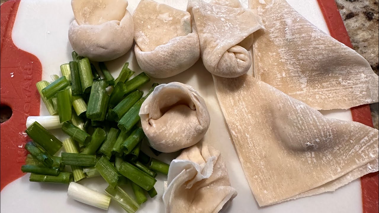 Prepare make wanton for dinner