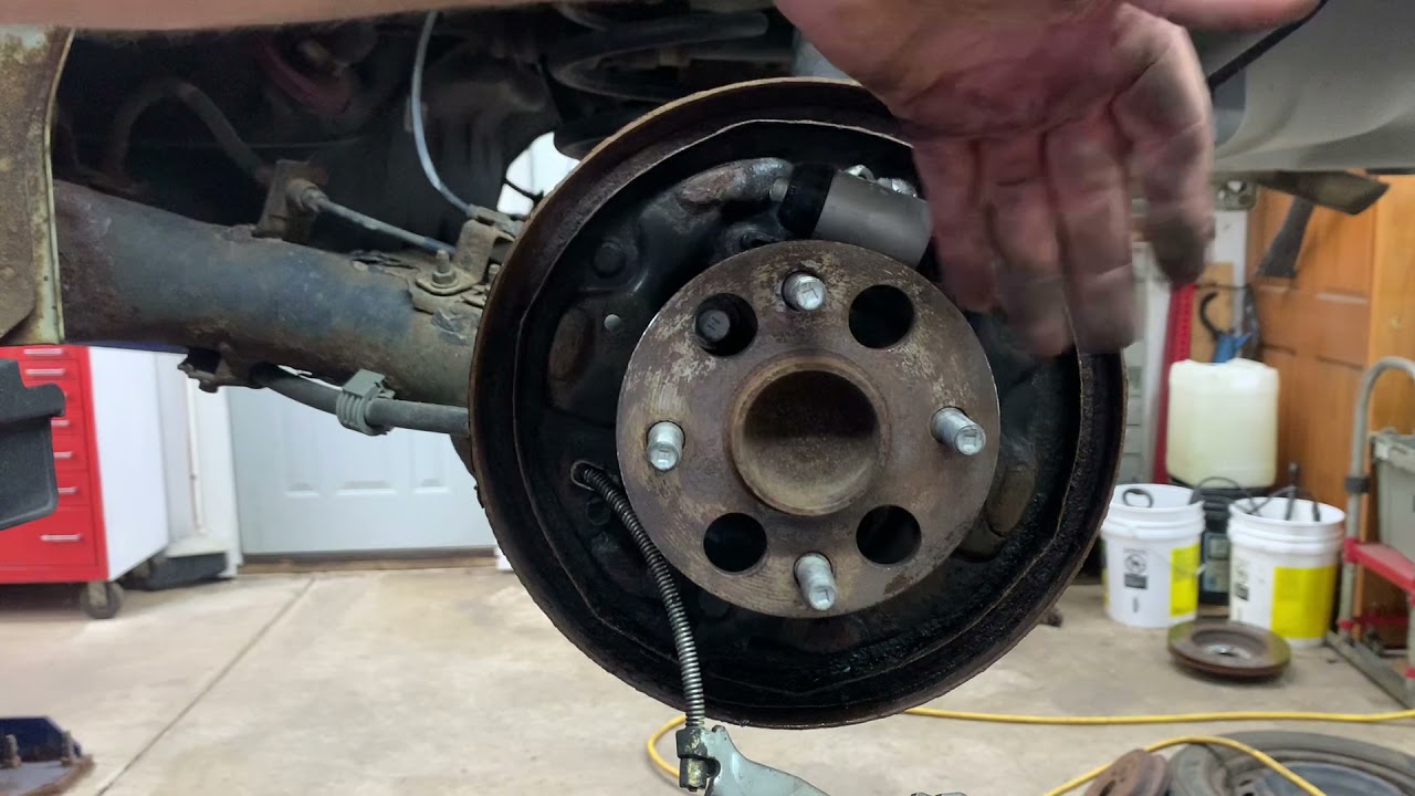 2008 Toyota Yaris rear brakes