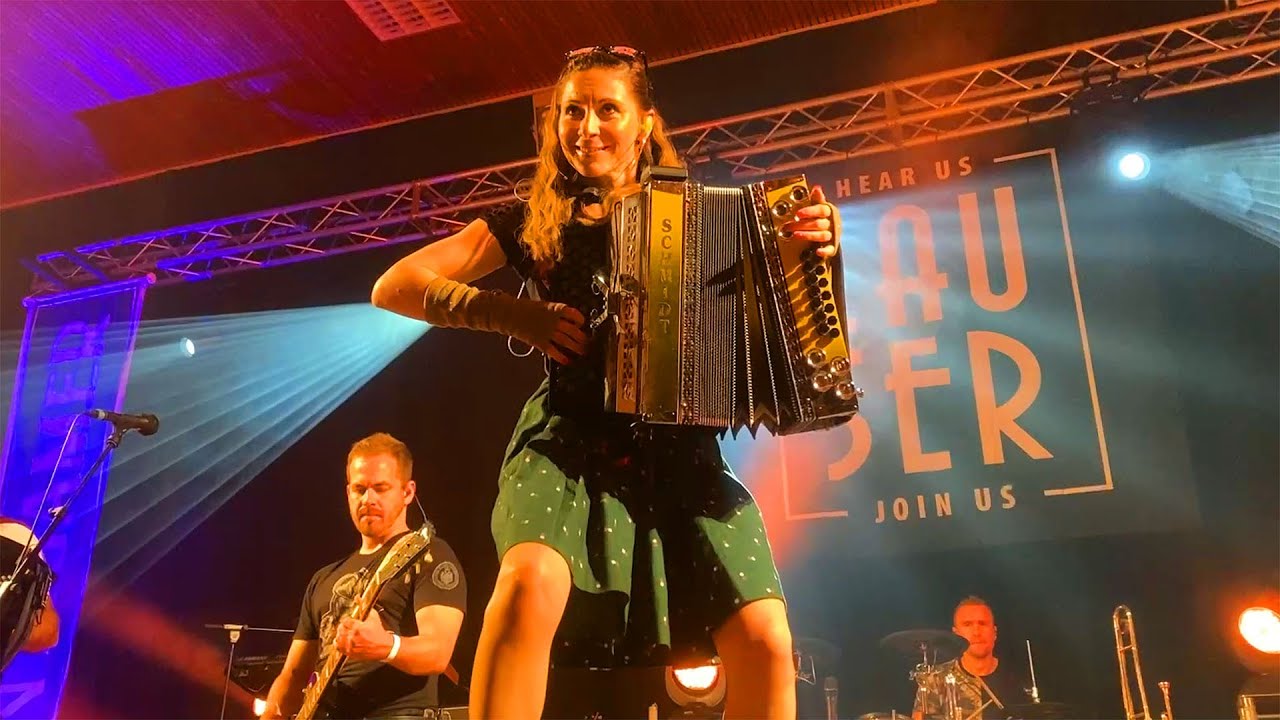 Claudia Hinker und die Lauser spielen die 