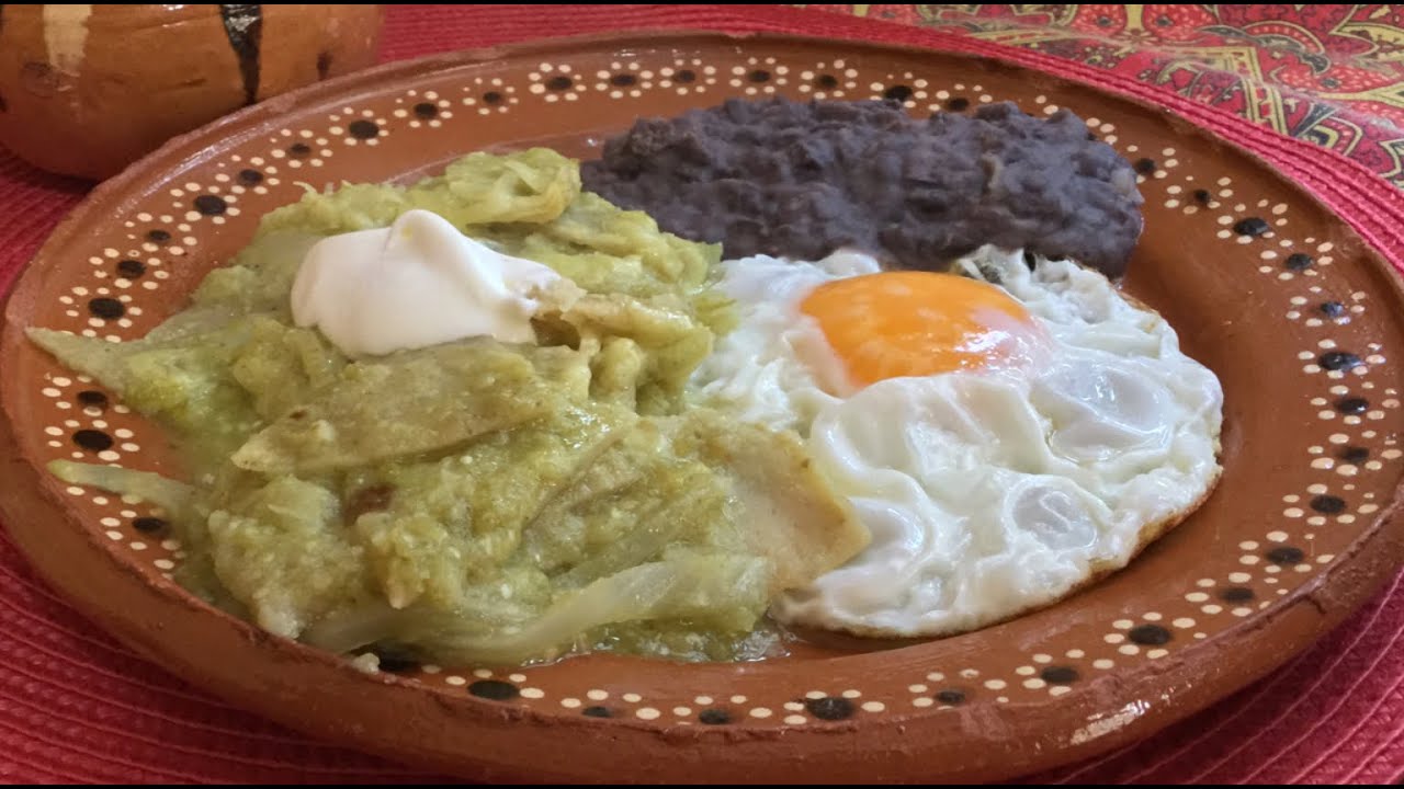 CHILAQUILES verdes | DESAYUNO típico mexicano