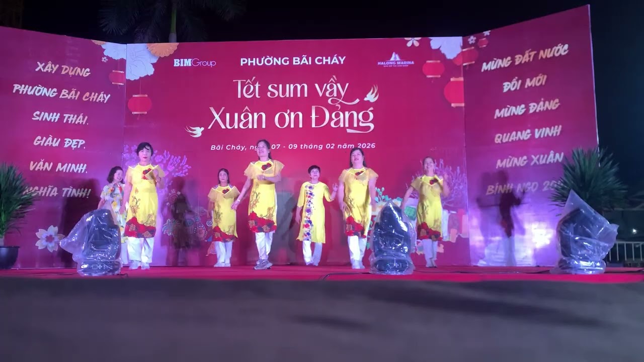Giai điệu “Có em đời vui như Tết” do CLB Nhàn Nguyễn biểu diễn