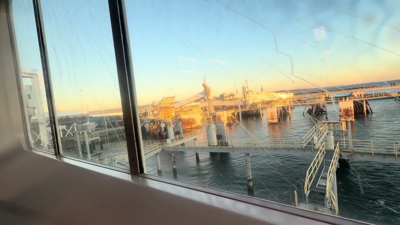 Arrival into Vancouver twassen 