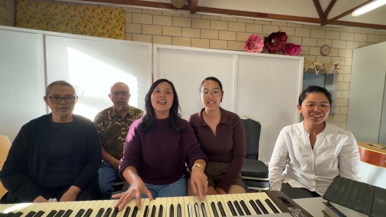 Sabbath Singalong #300 | The Bayeta Family (Pamela, Neil Sr, Button, Holly, Neil Jr, Sky & children)