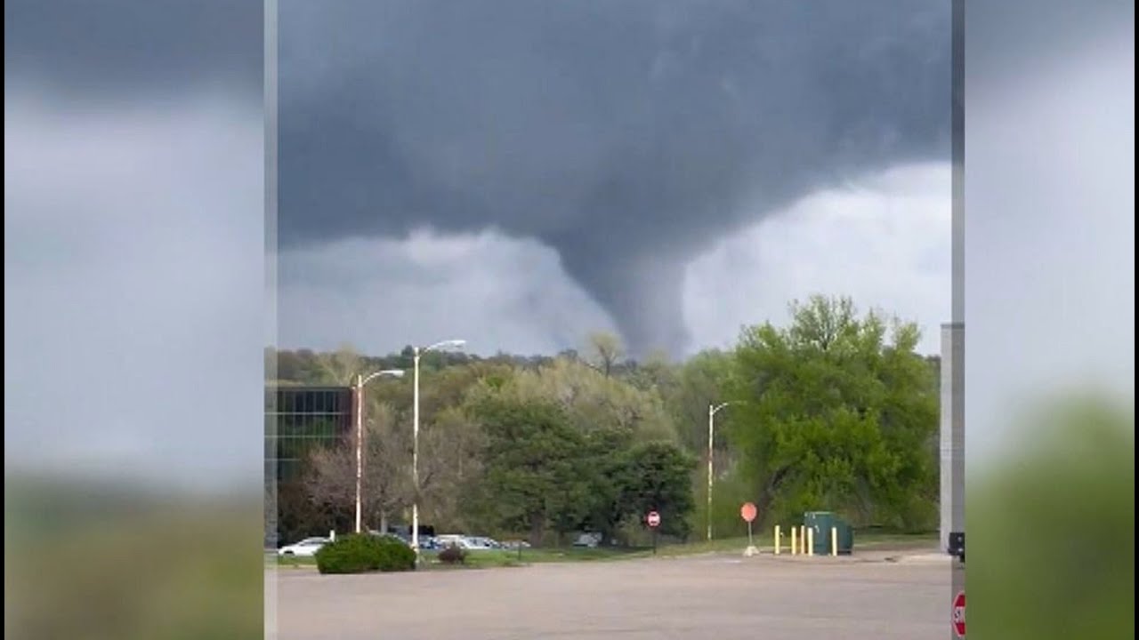 CAUGHT ON TAPE: Nebraska tornado touches down near Lincoln: Full video