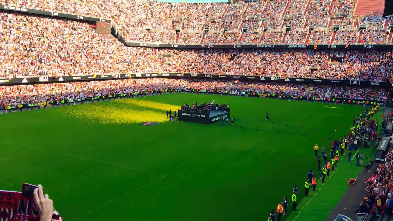Himno de la Comunidad Valenciana - Celebración Copa del Rey 2019 - VALENCIA CF en Mestalla