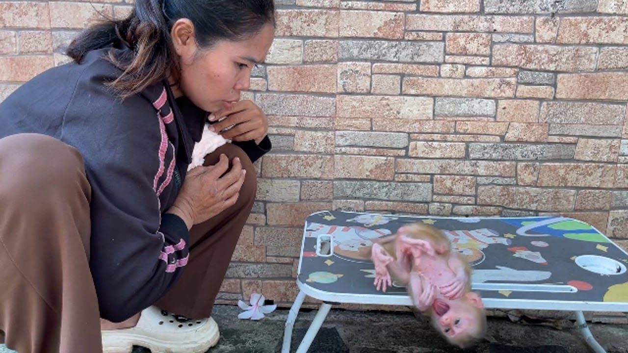No No....Newborn Ronaldo C-rying Tantrum Till Fall Down From Table
