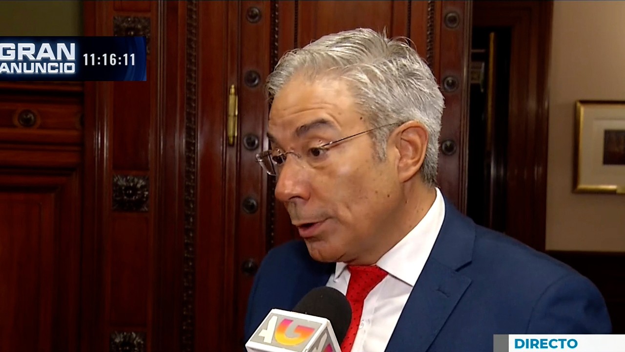 Móvil- Autoridades del MEC y ANEP concurren al Parlamento