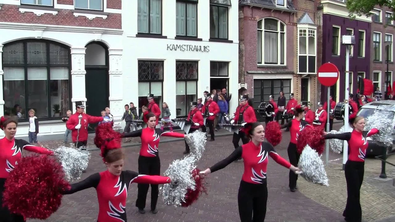 Straatoptreden Euphonia Wommels avond4daagse Franeker 26 mei 2011