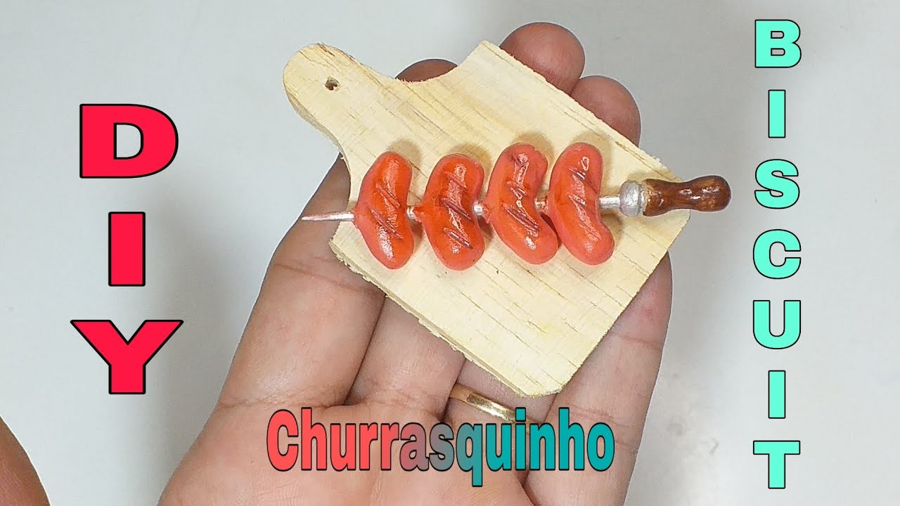 Churrasco de Linguiça e Espetinho de Biscuit