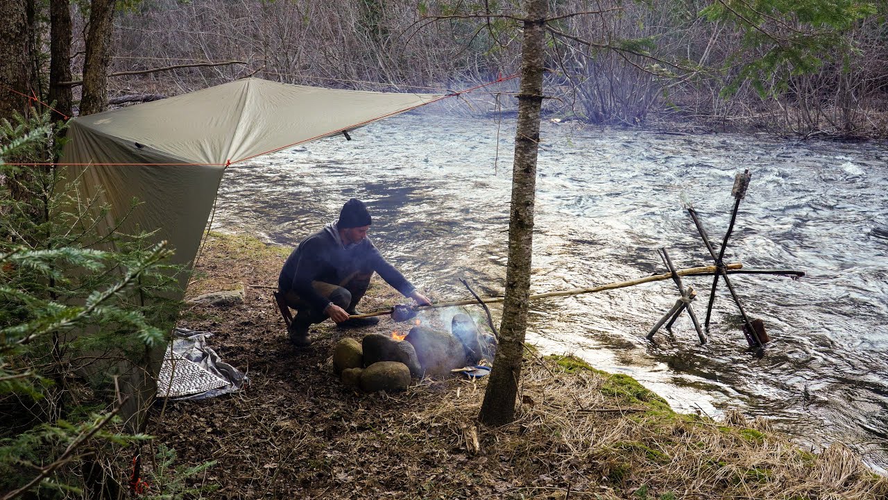 Solo Bushcraft Camping - Rotisserie Chicken Water Wheel