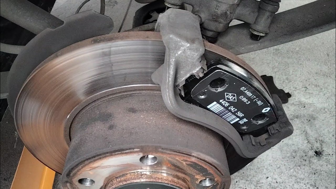 Comment remplacer les plaquettes de freins arrière Renault Master