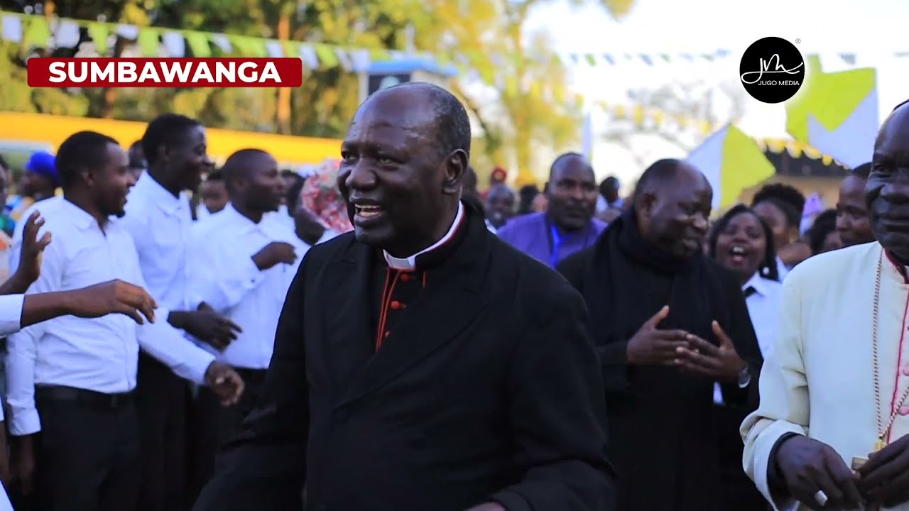 Tazama Jinsi Kardinali Pengo Alivyopokelewa Sumbawanga Kama Mfalme,Waamini Wajaa Barabarani Kumpokea