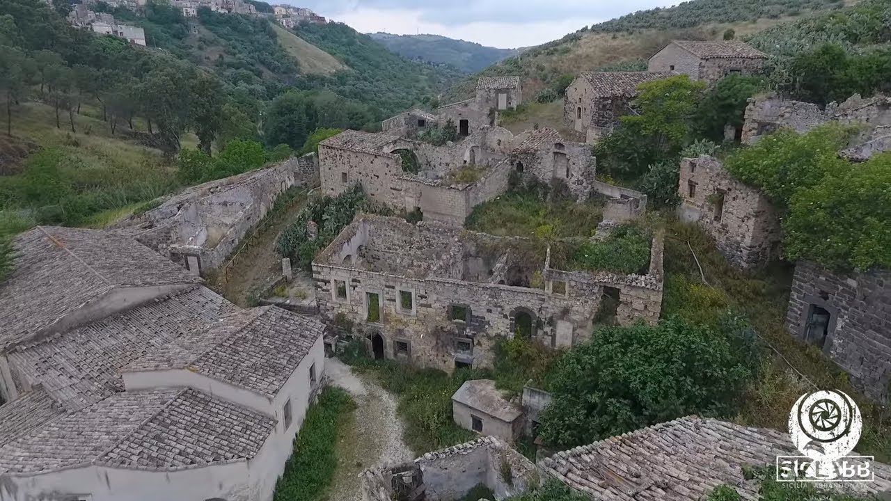 TROVIAMO UN BORGO FANTASMA DIETRO VIZZINI - 5 - A CUNZIRIA - URBEX - SICILIA ABBANDONATA